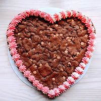 Load image into Gallery viewer, Heart Cookie Cakes
